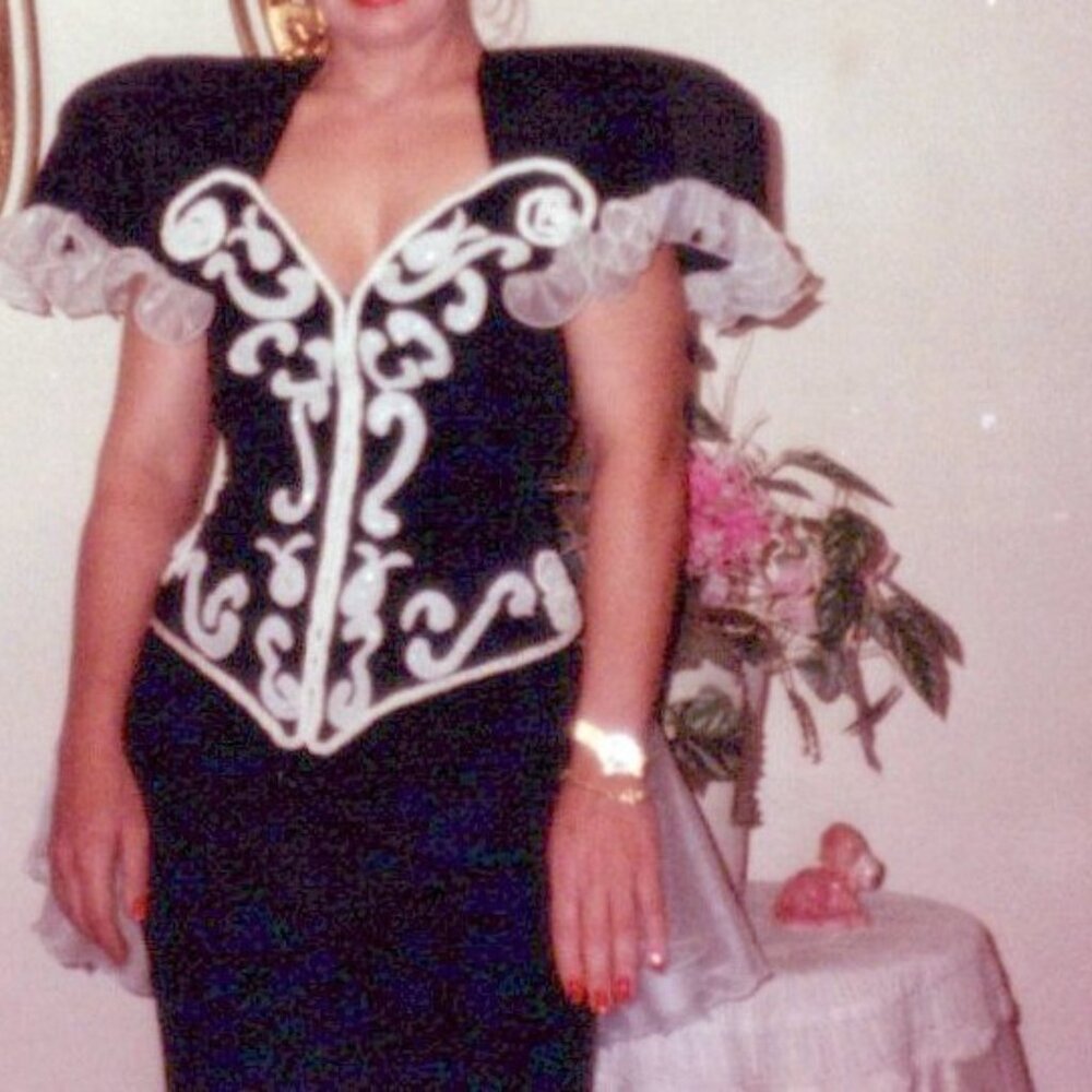 BLACK DRESS CUSTOM MADE BY DESIGNER